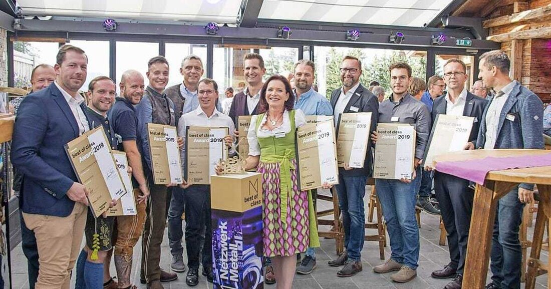 Am Stahltag des Netzwerk Metall wurde die Salzburger Ziegler Stahlbau GmbH für ein anspruchsvolles Bühnenbild-Element mit dem „Oscar“ der Metalltechnik ausgezeichnet.