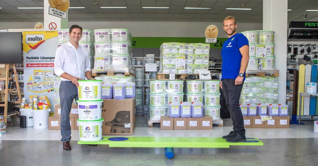 Alexander Windisch und sein Team luden zum traditionellen all-color-Farbenfest in die Zentrale nach Wien Oberlaa und ließen sich wieder etwas Besonderes einfallen.