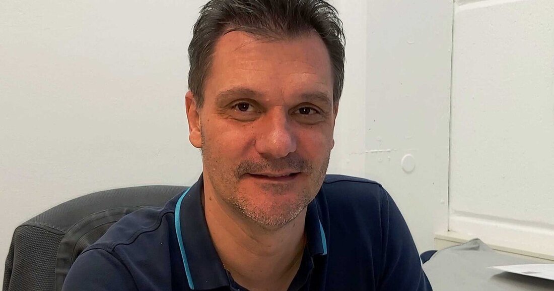 Nach einjähriger Vakanz wird der Linzer Christian Maier die österreichische Kundschaft des Beschlagspezialisten aus dem oberbayerischen Türkenfeld als Repräsentant betreuen und beraten. Nach einer intensiven Produktschulung in der Zentrale hat er zum 4. November seinen neuen Aufgabenbereich übernommen. Geschäftsführer Christian Steigerwald zeigt sich zufrieden über den Neuzugang. Mit Christian Maier habe man einen Branchenkenner gewinnen können, der bereits über langjährige Erfahrung und das notwendige Fachwissen verfüge, um die österreichischen Kunden tatkräftig und kompetent bei der Planung und dem Einbau der verschiedenen Glasanlagen-Systeme zu unterstützen.