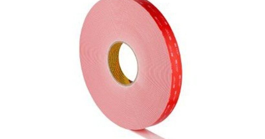 Das neue 3M VHB LSE Klebeband ermöglicht es, Materialien mit geringer Oberflächenenergie einfach, effizient und zuverlässig zu kleben.