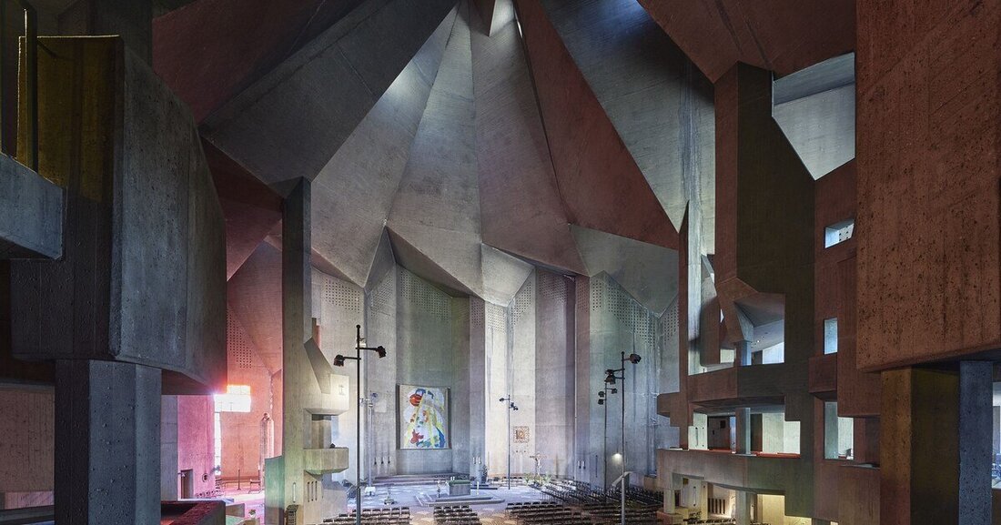 Am 23. Jänner dieses Jahres begeht der deutsche Architekt Gottfried Böhm seinen 100. Geburtstag. Das Deutsche Architektur Museum DAM in Frankfurt feiert dies mit einer konzentrierten Ausstellung, die einem von Böhms bekanntesten Bauten, der Wallfahrtskirche in Neviges gewidmet ist.