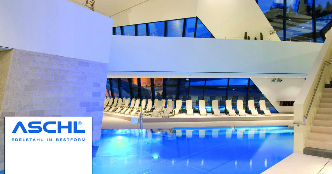 Zum 25-jährigen Firmenjubiläum hat Aschl ein umfassendes Referenzbuch für Architekten und Planer zusammengestellt. Das Referenz-Kompendium präsentiert über 200 Referenzen aus den Bereichen Schwimmbad, Hotel, Lebensmittelindustrie, Parken, Feuerwehr und Flughafen. Für Architekten und Planer ist dieses Buch kostenlos bestellbar.