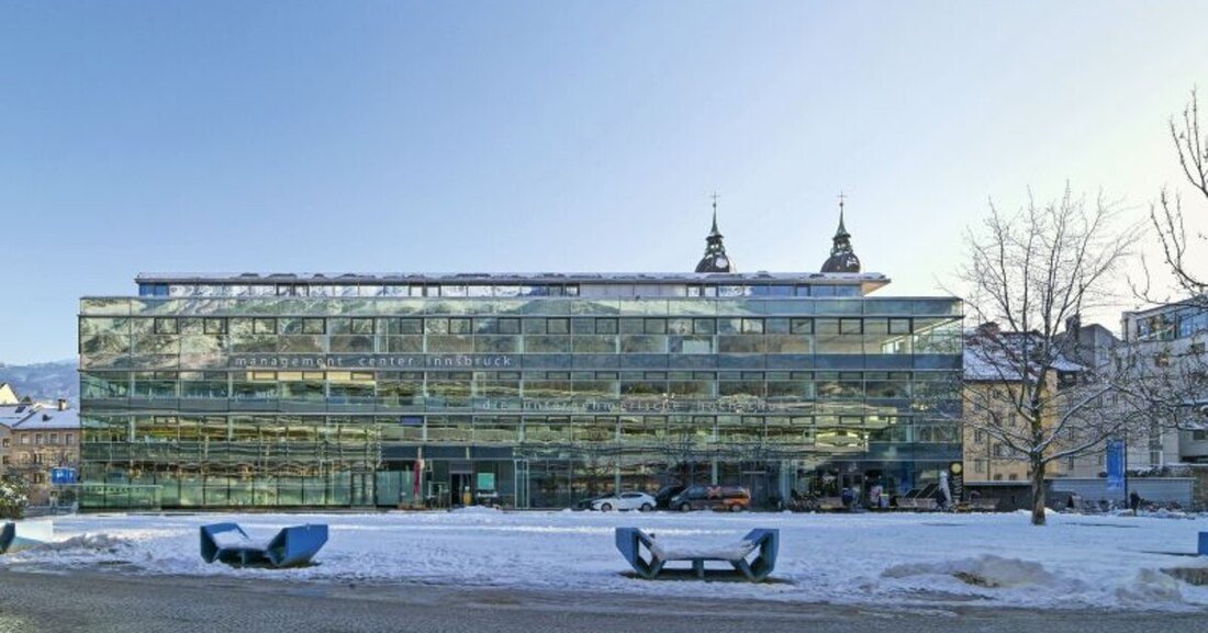 Eine unendliche Geschichte - Die Auseinandersetzungen um einen Neubau gehen in die nächste Runde. Nach dem rüden Aus für den internationalen Architektenwettbewerb ist nun mittlerweile der von Turbulenzen begleitete wettbewerbliche Dialog angelaufen. von Gretl Köfler