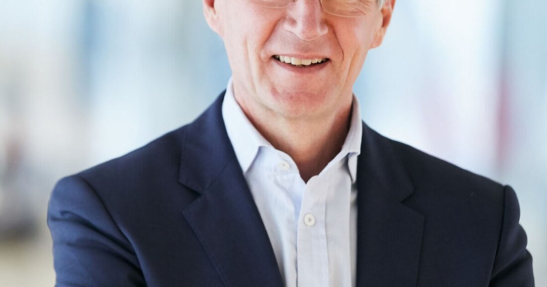 Saint-Gobain hat einen Teil seiner glasverarbeitenden Betriebe aus dem Netzwerk der Glassolutions in Deutschland an die DIK Deutsche Industriekapital GmbH, eine Beteiligungsgesellschaft mit Sitz in Berlin, veräußert.