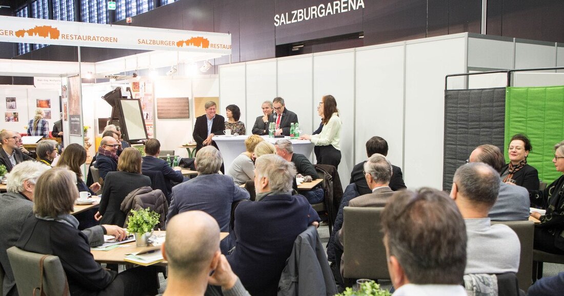 Die Fachmesse Monumento Salzburg präsentierte sich vom 5. bis 7. März 2020 in ihrer fünften Ausgabe mit 140 Ausstellern und vielfältigem Rahmenprogramm. Rund 2.200 Besucher informierten sich über die Themen Kulturerbe, Denkmalpflege, Restaurierung und traditionelles Handwerk.