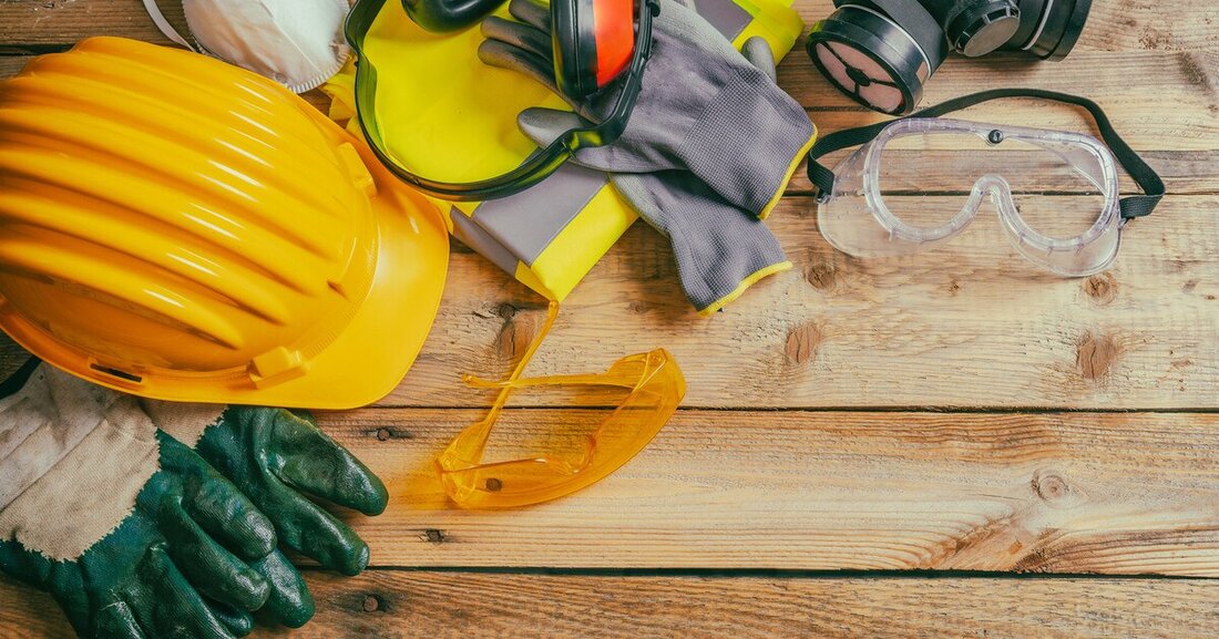 Hier finden Sie die Handlungsanleitung für Maßnahmen zum Gesundheitsschutz auf Baustellen aufgrund von COVID-19. Sie wurde von Baugewerbe, Bauindustrie und Gewerkschaft Bau-Holz in Zusammenarbeit mit dem Zentral-Arbeitsinspektorat am 26. März 2020 beschlossen und ist ab sofort gültig. 