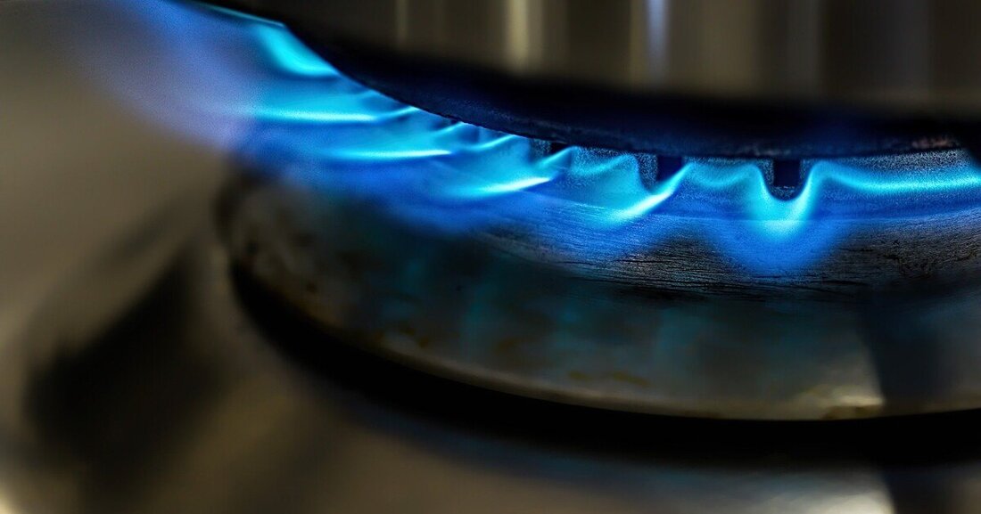 In schwierigen Zeiten wie diesen bietet die Gas- und Fernwärmwewirtschaft ihren Kunden Hilfe an. Sie werden weiter versorgt, auch wenn es aufgrund der Corona Krise zu Zahlungsverzögerungen kommt. Es werden aus diesem Grund keine Abschaltungen vorgenommen.