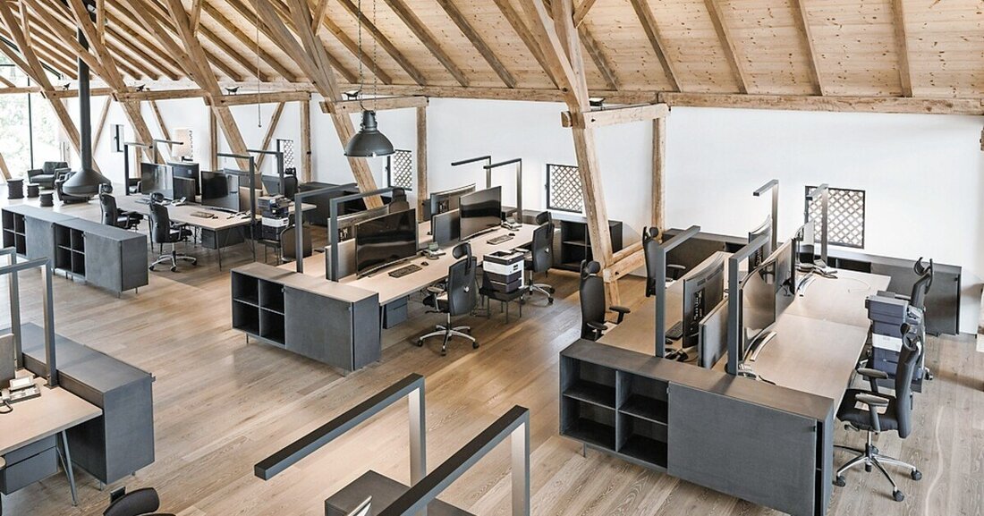 Gemeinsam mit der Landesinnung der Tischler und Holzgestalter Tirol lädt proHolz Tirol zur Einreichung hervorragender Projekte zur „Auszeichnung für Gestaltung & Tischlerhandwerk Tirol 2021“ ein. Bis 22. Juli können Bewerbungen eingereicht werden.