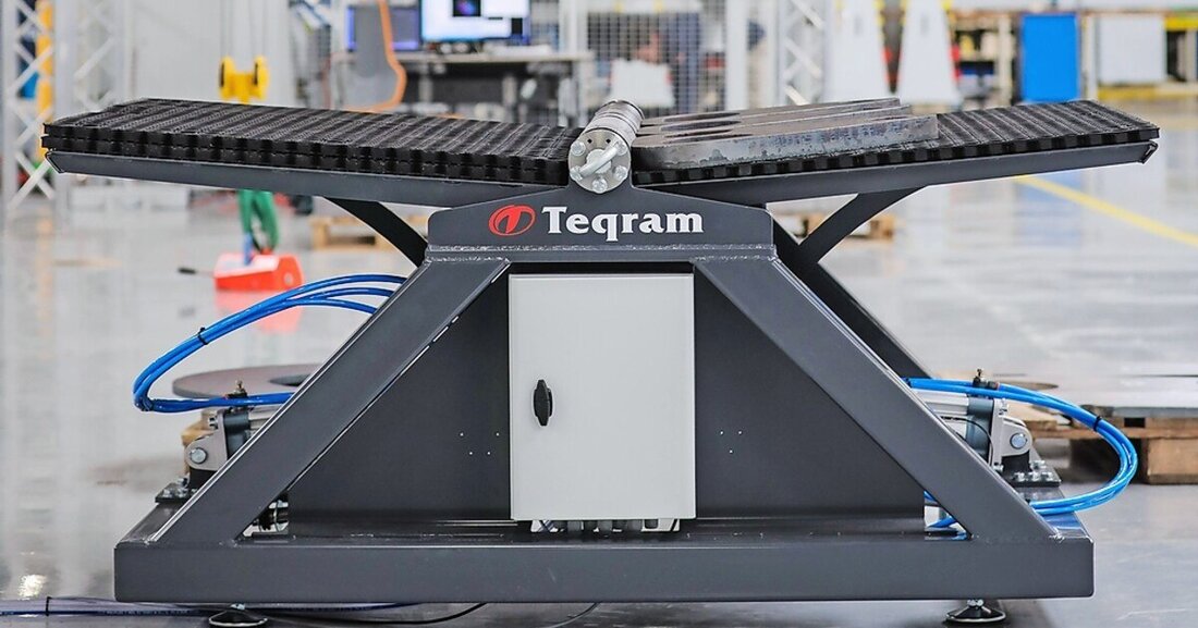 Unter dem Namen „EasyFlipper“ hat das holländische Unternehmen Teqram eine Maschine entwickelt, mit der Grobbleche oder Blechteile innerhalb von fünf Sekunden gewendet werden können.