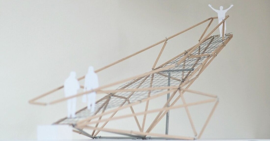 Die Sieger des Ideenwettbewerbs „ausGUCK20“, den die Fachhoschule Kärnten in Kooperation mit proholz auslobt, wurden für ihre kreativen Entwürfe für einen Aussichtsturm aus Holz und Stahl ausgezeichnet.