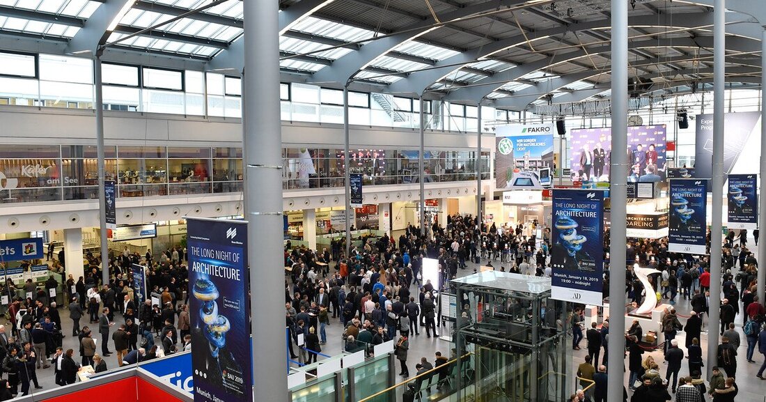 Mit einer behördlichen Genehmigung und der Vorlegung eines Covid-19-­Präventionskonzepts sind Messen und Kongresse hierzulande nun wieder erlaubt.  