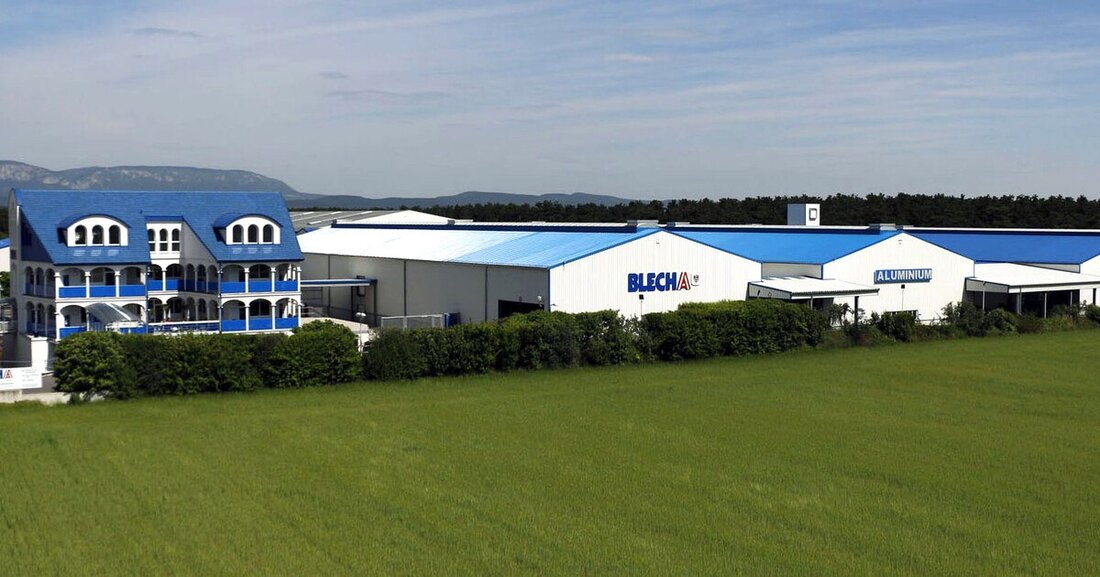 Die Amari Austria GmbH erwirbt den Neunkirchner Alu-Großhändler Blecha. Der beabsichtigte Zusammenschluss der beiden Unternehmen ist Mitte Juli bei der Bundeswettbewerbsbehörde angemeldet worden