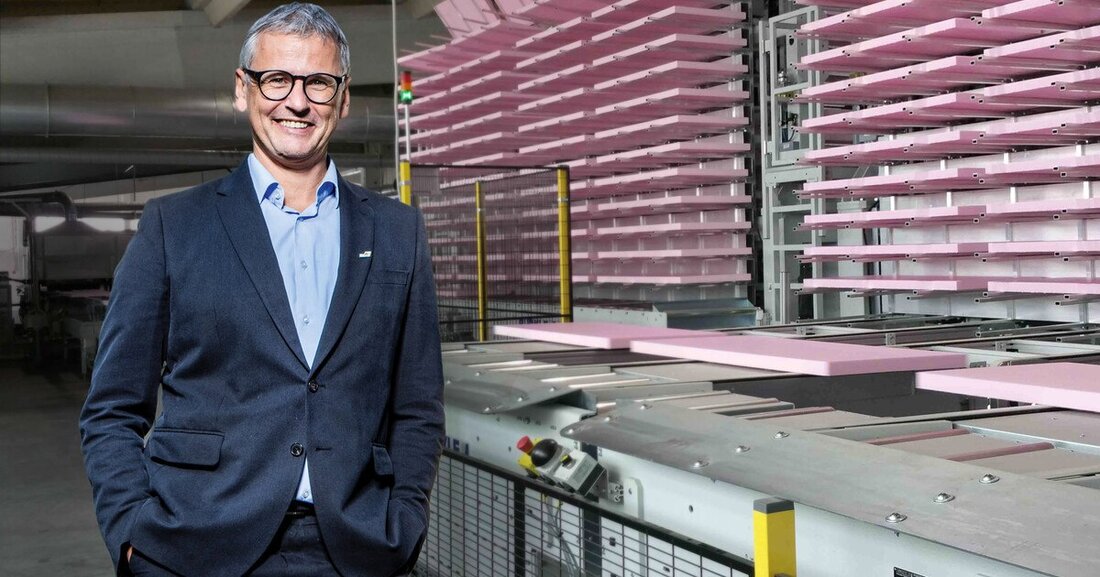 Der österreichische Dämmstoffspezialist nahm im Juli in der südserbischen Großstadt Nis eine neue XPS-Produktionslinie in Betrieb. Die Investition beläuft sich auf 3,5 Millionen Euro und schafft 15 neue Arbeitsplätze am Standort.