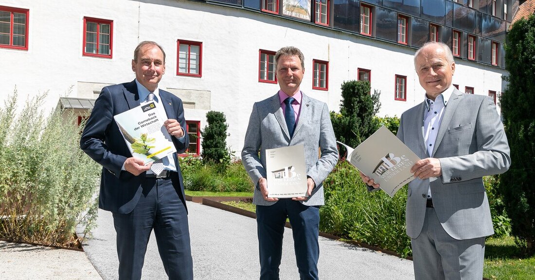 Mit der Plattform „Wir beleben unser Land“, startet eine Initiative, die das Bauen, Sanieren und Wohnen in der Steiermark verändern will. Um den ländlichen Raum zu beleben, Ortskerne zu schützen, alte Bausubstanz zu retten und gleichzeitig bedrohte Handwerkskenntnisse zu bewahren, ziehen Berufs- und Interessensgruppen an einem Strang. Auch die steirischen Dachdecker, Spengler und Glaser sind dabei. 