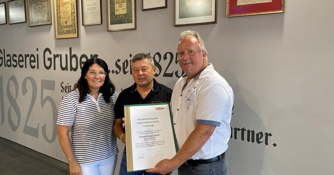 „195 Jahre Glaserei Gruber“ war ein schöner Anlass für die Überreichung einer Ehrenurkunde.