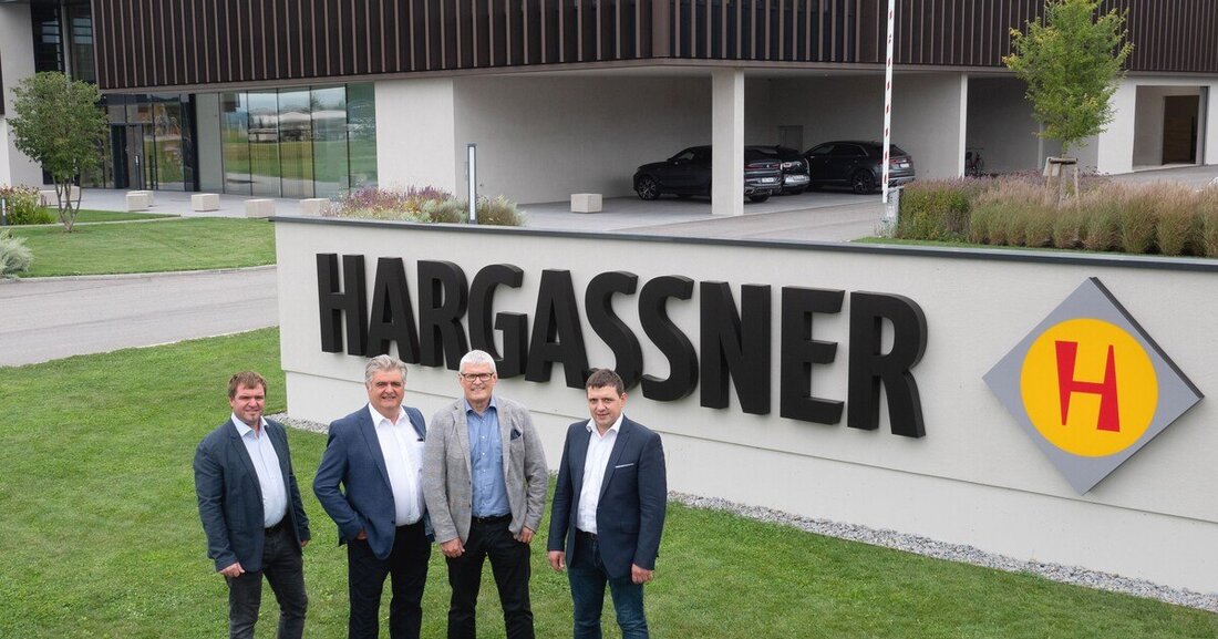 Hargassner hat am 31. August den Vertrag zur Übernahme der Firma Gilles aus Gmunden unterzeichnet. 