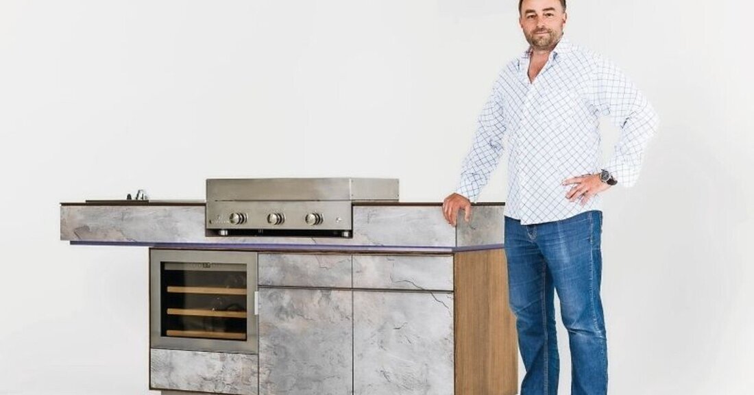 Norman Neuhold hat an der Meisterschule der HTBLVA Graz – Ortweinschule eine beeindruckende Outdoorküche gefertigt.   