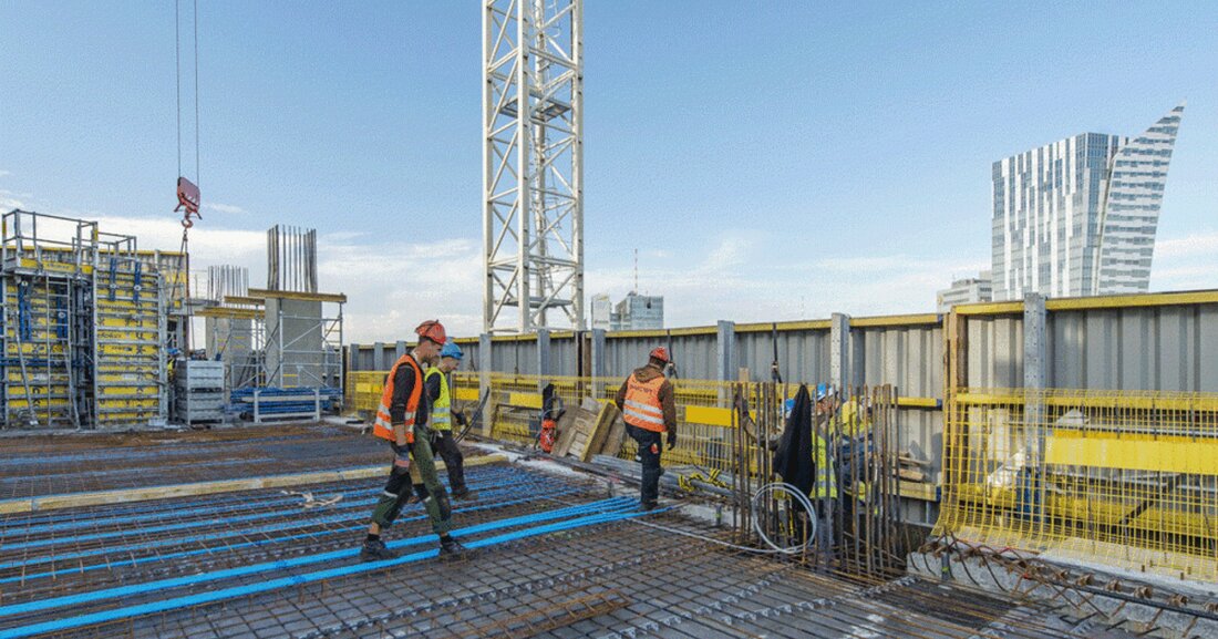 Bei Doka beendete man mit Ende September die Kurzarbeit und baut auf Grund der Wirtschaftslage massiv Stellen ab.
