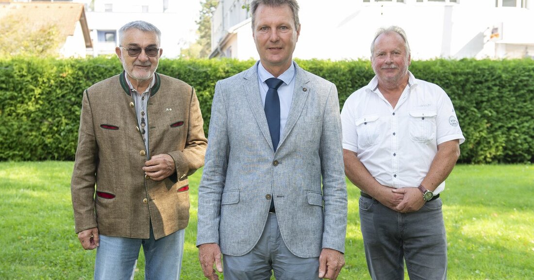 Helmut Schabauer, Gerhard Freisinger und Josef Nestler wurden als Führungstrio vom Innungsausschuss bestätigt. 