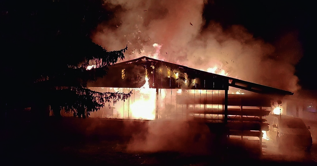 Nach einem Großbrand konnte die Tischlerei Schlemmer den Betrieb schnell aufbauen und 2023 erfolgreich wiedereröffnen.