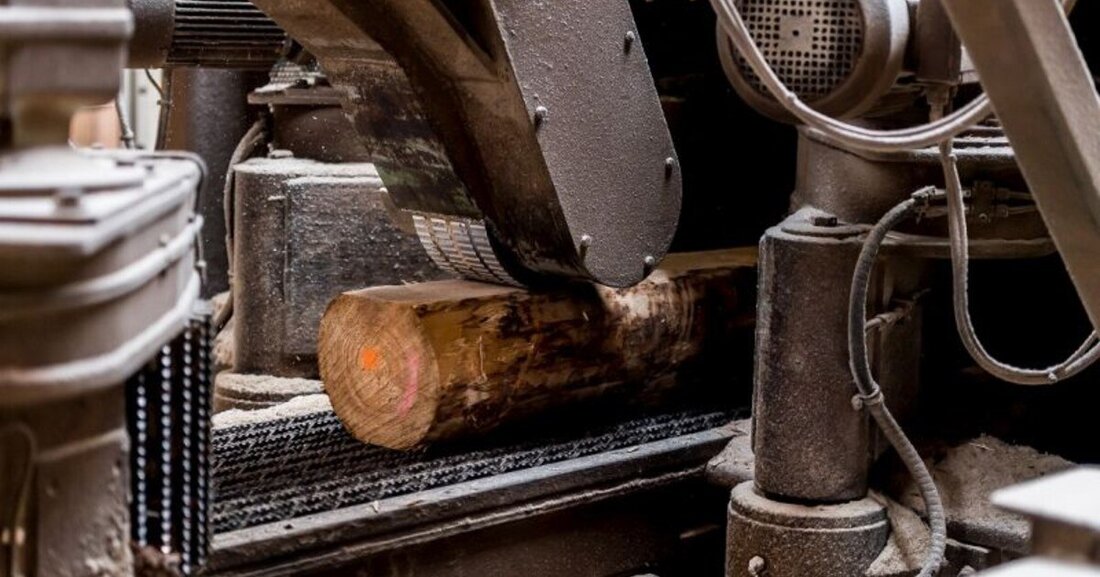 Herbert Jöbstl folgt Erich Wiesner als Obmann des Fachverbandes der Holzindustrie nach. Trotz Corona-Krise gibt es seitens der holzverarbeitenden Industriebetriebe ein positives Stimmungsbild. Auch die Möbelindustrie sieht sich gut gerüstet.