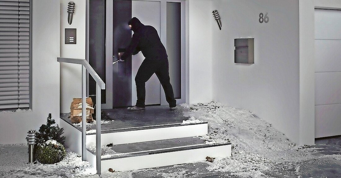 Eingangstüren gehören zu den „Klassikern“ des Metallbaus und sind in vielen Designvarianten und mit jeder Menge Funktionen ausgestattet zu haben.