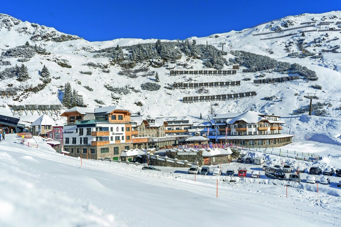 Im *****Hotel „Das Seekarhaus“ finden sie in exklusiv gestalteten Zimmern und Bädern und dem großzügigen Spa-Bereich Zeit zum Relaxen. Zur Ausstattung gehören Produkte von Geberit.