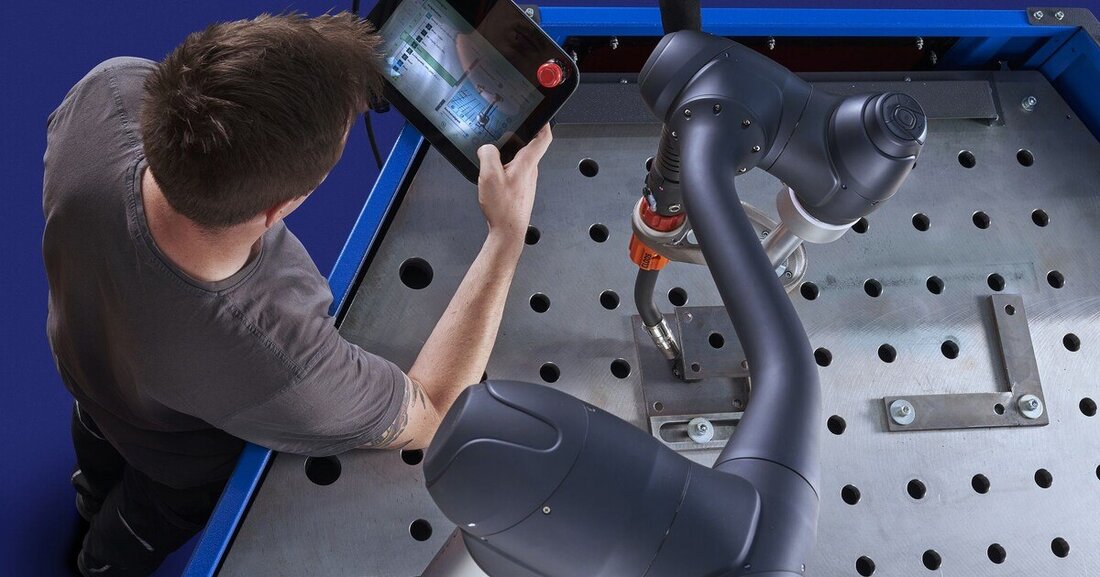 Bei komplexen Bauteilgeometrien und steigender Werkstückvielfalt bieten sich für Metallbauer automatisierte Schweißsysteme an.