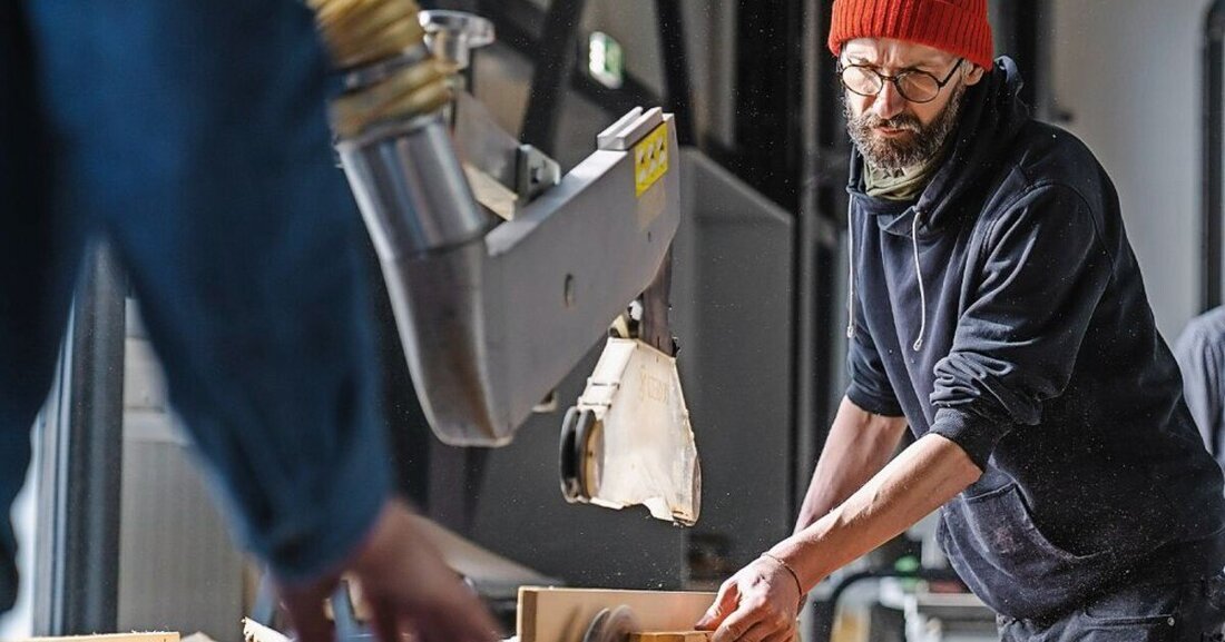 Beim Wood Craft Camp entwickeln Designer gemeinsam mit Tischlereien Produkte aus Restholz.