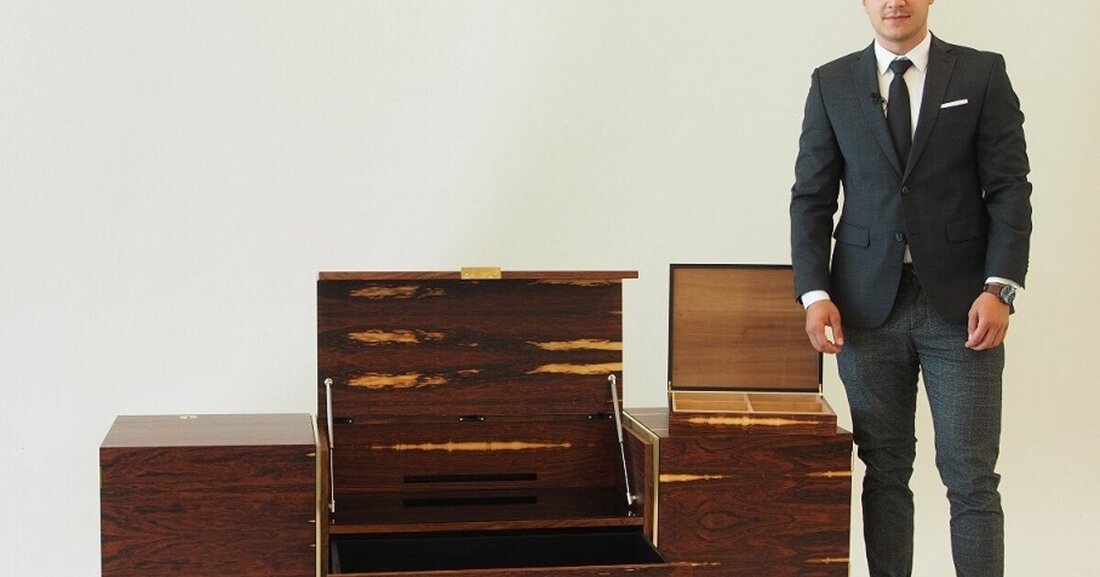 Das Plattenspieler-Sideboard von Daniel Fuchsberger aus Rio-Palisander spielt im wahrsten Wortsinn "alle Stückeln".