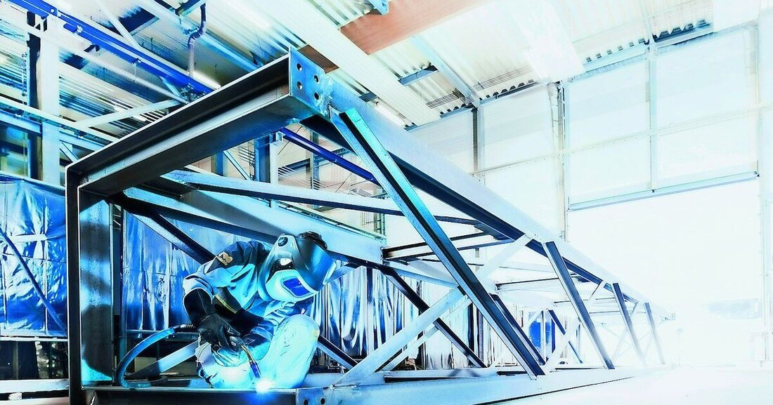 Als äußerst schweißgeeignetes Material haben Baustähle im Metallbau breite Anwendungsfelder.