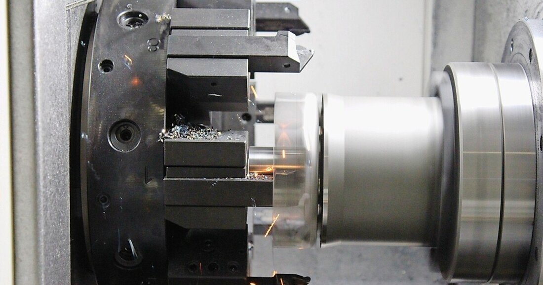 Rasches und hochwertiges Fügen mittels Reibschweißverfahren.