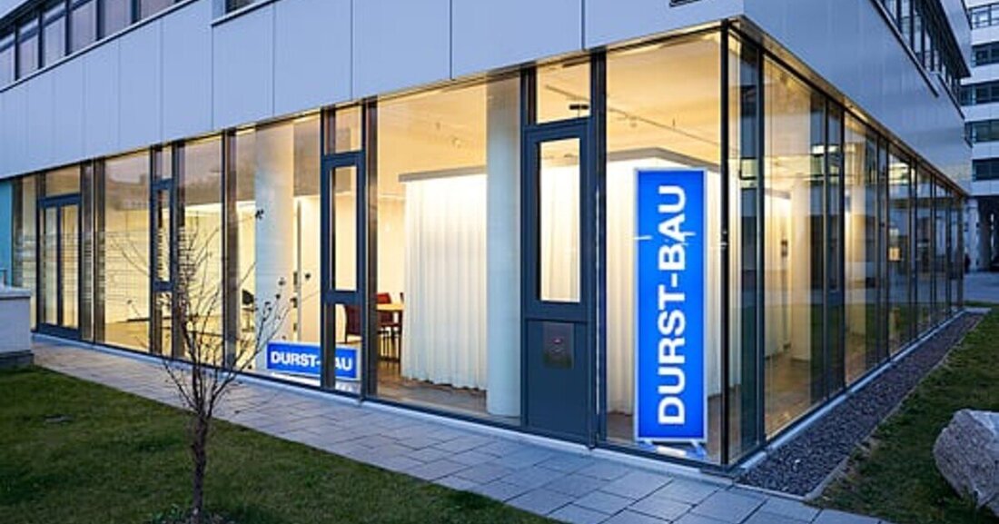 Das erste Durst-Bau-Studio in Wien ist eröffnet. Der Show-Room bietet Kunden die Möglichkeit, sich ein Bild verschiedenster Ausstattungskombinationen zu machen.