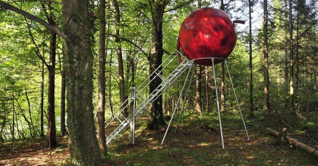 Anlässlich des 175-jährigen Firmenjubiläums der Leube Gruppe eröffnete Geschäftsführer Rudolf Zrost, Ur-Ur-Ur-Enkel des Firmengründers, einen außergewöhnlichen Skulpturenweg von Gartenau nach Marktschellenberg (Sbg.)