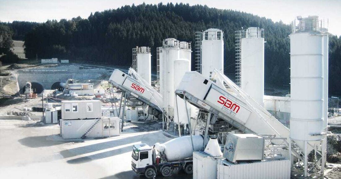 Die Übernahme der oberösterreichische Anlagenbauer Doubrava durch die SBM Mineral Processing GmbH wurde nun auch offiziell bestätigt. Dadurch gilt die Weiterführung der Doubrava-Betonsparte innerhalb der SBM als gesichert.