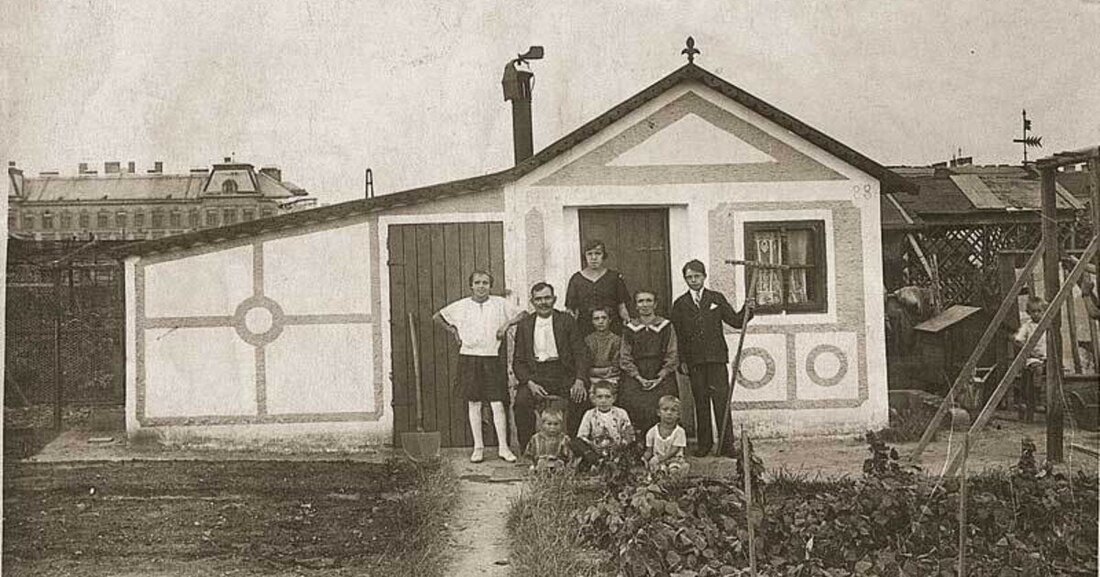 Vor einigen Wochen sorgte die Meldung von Tuberkulosefällen an einer Wiener Schule für große Aufregung. Eine Ansteckung ist heute nicht mehr wirklich dramatisch. Vor etwa hundert Jahren aber verbreitete diese Krankheit Angst und Schrecken. Die mit am stärksten gefährdeten Arbeiter waren die Glasmacher hat Elfriede Zahlner nachgeschlagen.