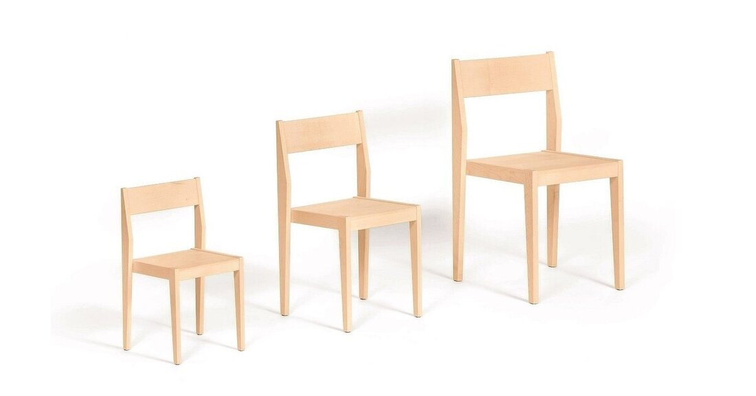 Anton Mohr aus Andelsbuch in Vorarlberg ist seit vielen Jahren auf den Möbelbau und die Stuhlfertigung spezialisiert.