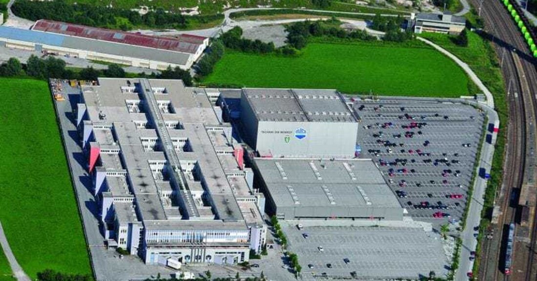 Der Salzburger Beschlagexperte sichert mit seinem obersteirischen Produktionswerk zahlreiche Lehr- und Arbeitsplätze in der Region.