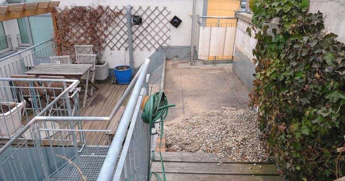 Im zweiten Teil unserer neuen Serie widmet sich Autor und Sachverständiger Wolfgang Hubner einem durchaus vermeidbaren Fall einer mangelhaft errichteten Dachhochzugsabdichtung, die nun zu groben Schäden geführt hat. 