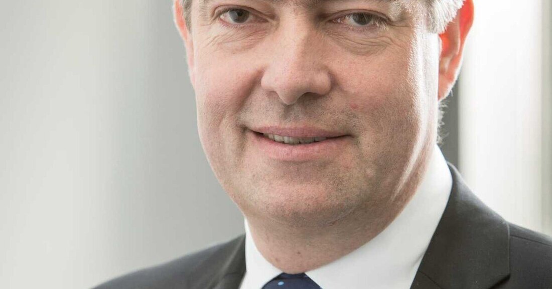 Nach der abgeschlossenen Übernahme von Homag durch Dürr verlässt der bisherige Vorstandsvorsitzende Markus Flik Ende Nomvember das Unternehmen. Sein Nachfolger wird Dürr-CFO Ralph Heuwing.