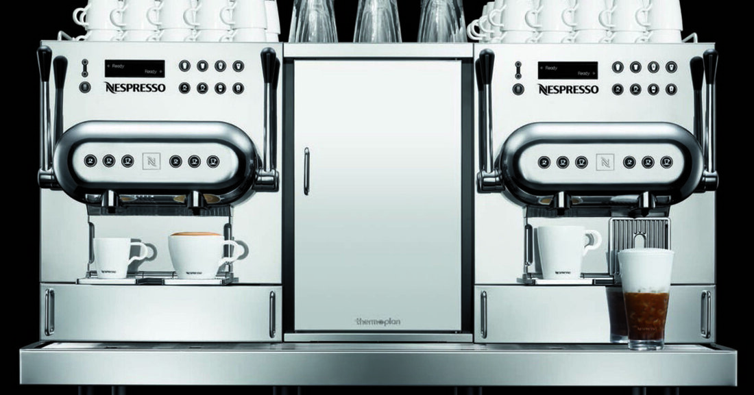 Die „Alles für den Gast Herbst“ ist nur einmal im Jahr: Wer sich tagsüber in den Messe-Halle die Hacken abläuft, der darf sich abends etwas Gutes tun. Am besten gelingt dies bei der Gastro Premium Night von Nespresso am 9. November. Auf der Messe selbst wartet der Aussteller mit Top-Baristas und attraktiven Angeboten auf.