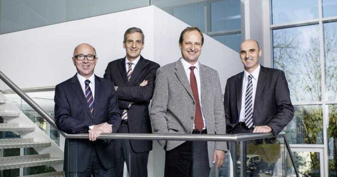 Mit 1. November wurde die Geschäftsführung der Lisec Gruppe von sechs auf vier Personen reduziert. Neben Othmar Sailer (Chief Executive Officer) lenken Peter Holzinger (Chief Sales Officer), Anton Walser (Chief Technical Officer) und Werner Mihatsch (Chief Financial Officer) das Unternehmen. 