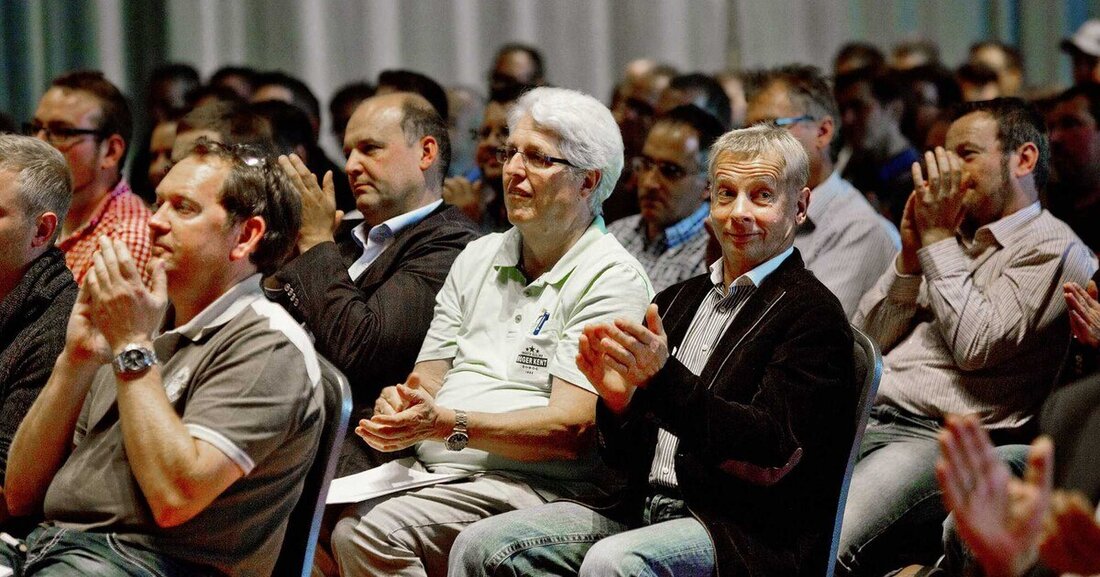 Die Herausforderungen in der täglichen Arbeit von TGA-Fachplanern werden zukünftig nur noch über einen integralen Denk- und Arbeitsansatz zu bewältigen sein. Das ist das Fazit der Fachsymposien „Planen in 360°“, zu denen Viega in 14 österreichischen und deutschen Städten mehr als 3.500 TGA-Spezialisten begrüßen konnte.