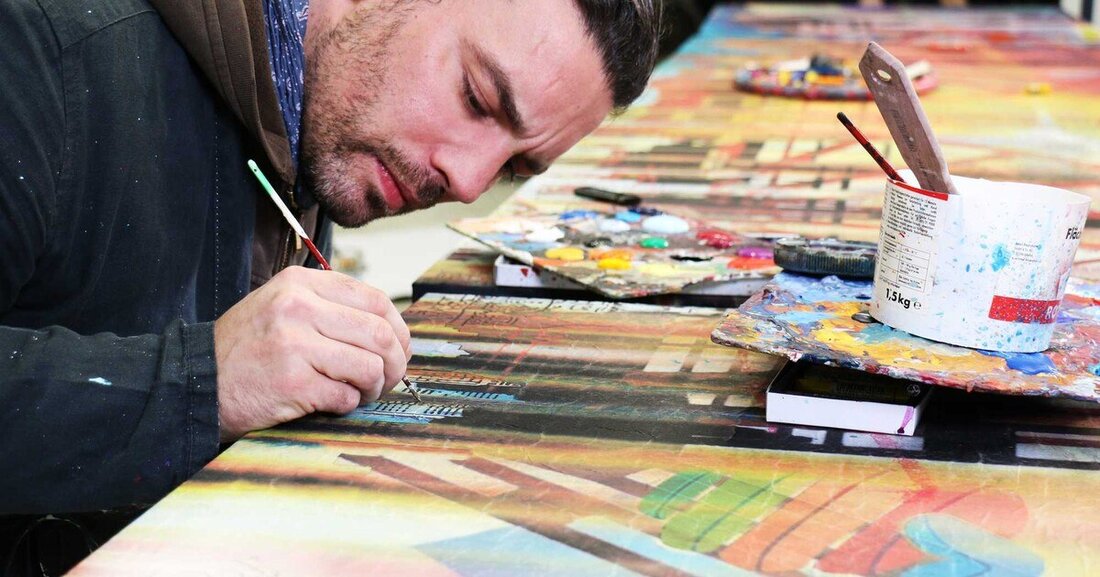 Zum 140er ließ Küppersbusch seine „Meisterstück“ von einem Meister bemalen. Ein Augenschmeichler ist auch die neue ConceptLinie, gut fürs Näschen und den Gaumen der Ökotherm-Katalysator der Backöfen. Wer’s britisch mag, greift zu Range Cookern von Falcon. Auch die gibt’s jetzt in allen erdenklichen Farben (und in ein paar selbsterfundenen dazu).