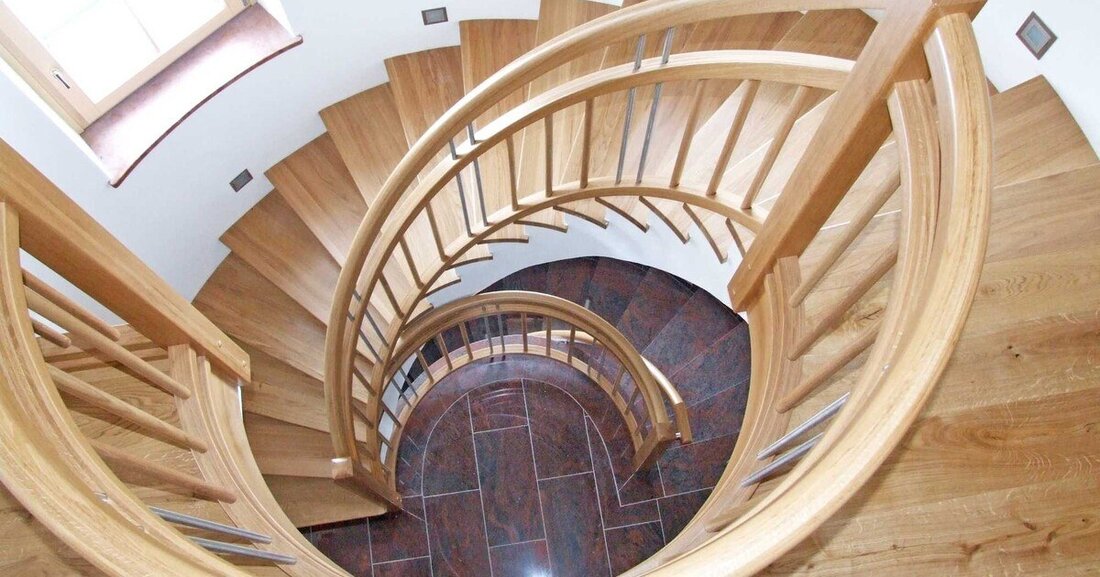 Der Stiegenbau-Spezialist Lederbauer ist ein moderner Traditionsbetrieb, der von der Kalkulation bis zur Planung auf das Softwaresystem von Sema setzt. Auch die CNC-Maschinenanbindung im Partnerbetrieb klappt damit reibungslos.  