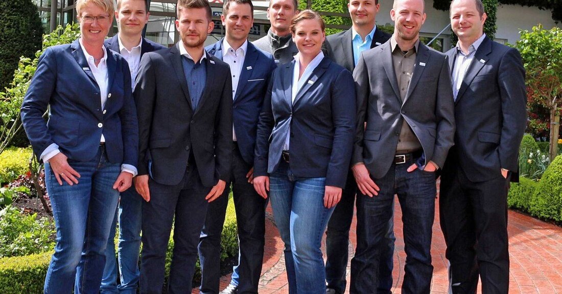 Zum neunten Mal machten sich Anfang Mai sieben Nachwuchskräfte der Remmers Baustofftechnik im Rahmen des hausinternen Trainee-Programms auf den spannenden Weg zur Remmers-Fachvertretung.