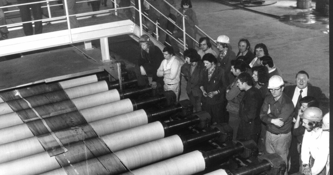 Im Jahr 1952 begann Sir Alastair Pilkington mit der Entwicklung des Floatglasverfahrens.