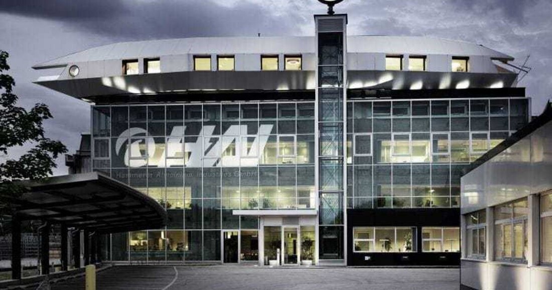 Der oberösterreichische Aluminiumspezialist Hammerer Aluminium Industries (HAI) übernimmt mit dem deutschen Aluminiumstrangpresswerk Honsel einen Pionier der Leichtbautechnologie für die Automobilindustrie.