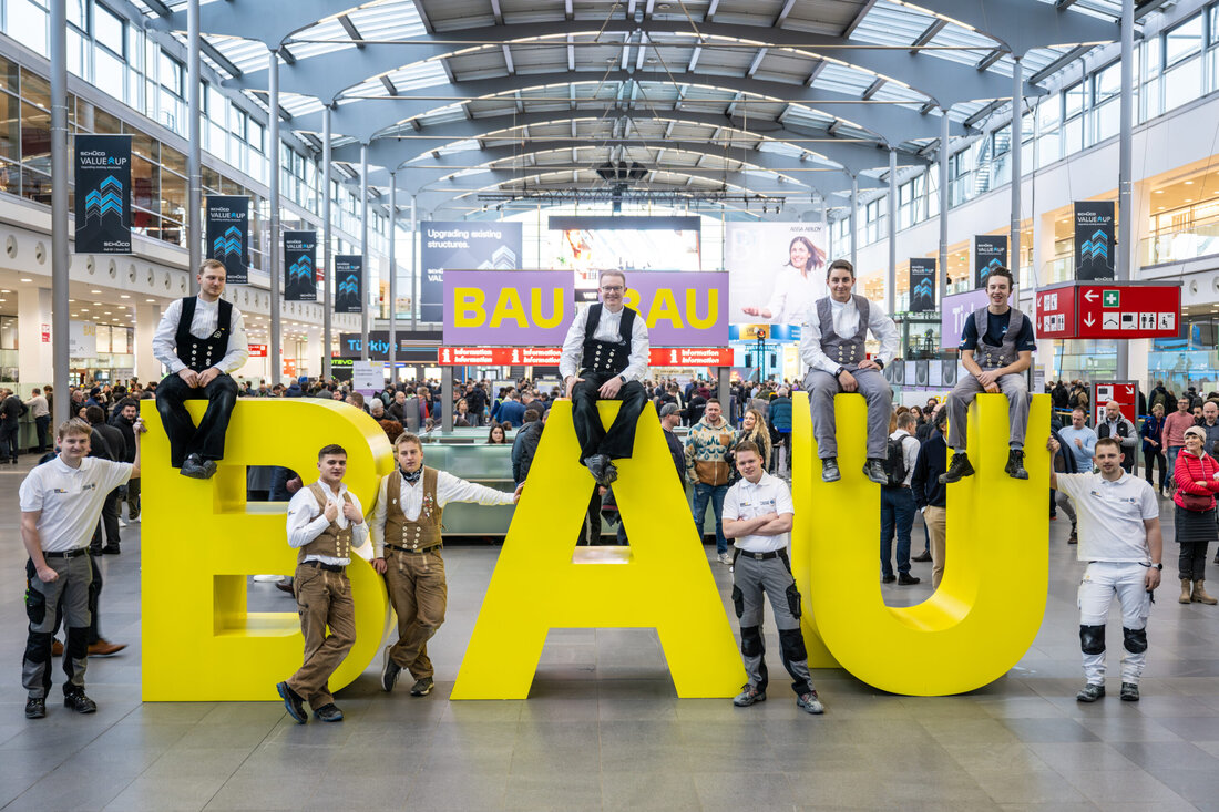 Auf der BAU 2025 in München drehte sich viel um die Frage, wie sich die Branche neu erfinden muss, um den ökologischen Herausforderungen gerecht zu werden. MIT PODCAST