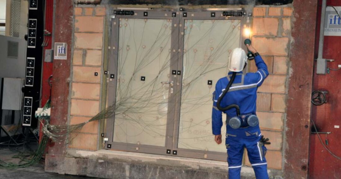 Was müssen Brandschutzsysteme leisten und wie lange erfüllen sie ihre Schutzfunktion?